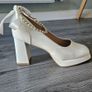 women shoe Image 9