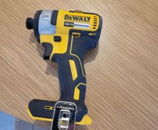 18v xr brushless dewalt impactor drill