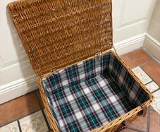 Hamper basket