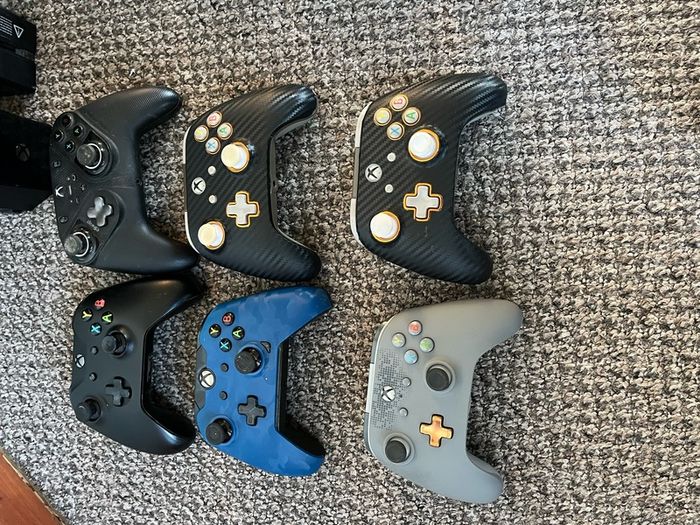 JobLot Consoles,Controllers (For Parts or Repair)