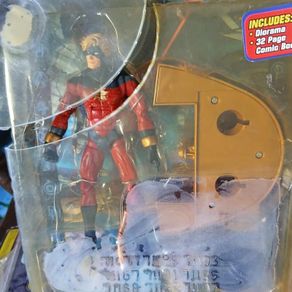 Captain Marvel Marvel Legends figure 2005