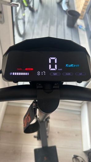 Kukirin G2 electric scooter