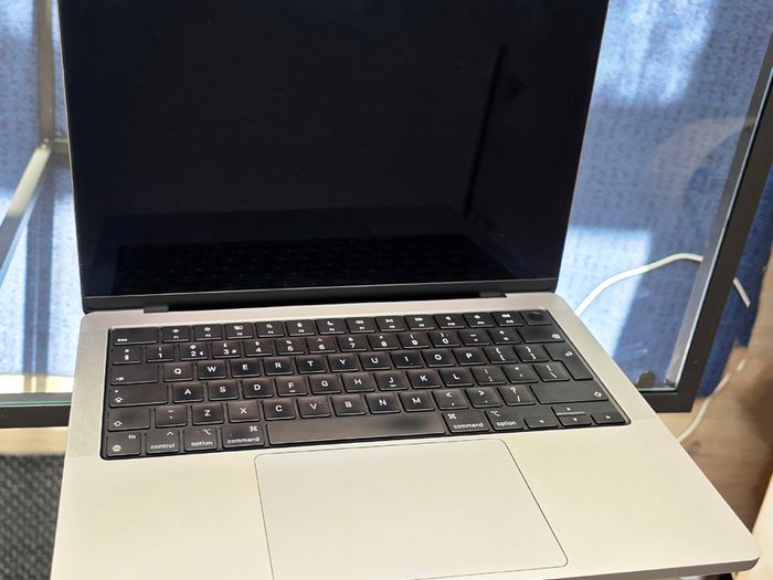 Apple MacBook Pro 14" M1 Pro / 16GB RAM / 512GB SSD - Space Gray - Very Good Condition