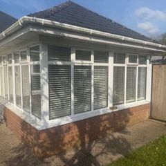 Sunroom windows, doors & Venetian Blinds