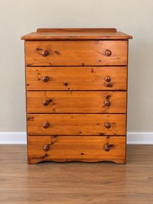 Chest of drawers