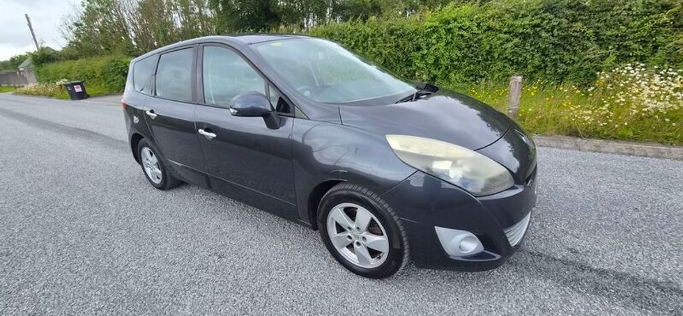 2011 Renault Grand Scenic