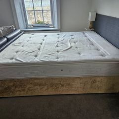 2 Super Kingsize Beds with Sealy Mattresses