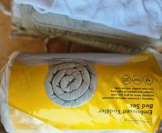 Toddler bedding and bumper set