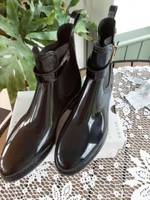 ladies wellies/ Chelsea boots