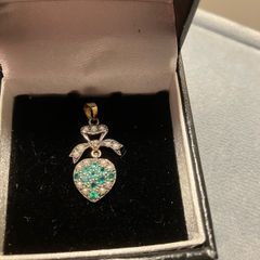 Edwardian Style bow pendant