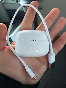 JBL Tune Buds 2