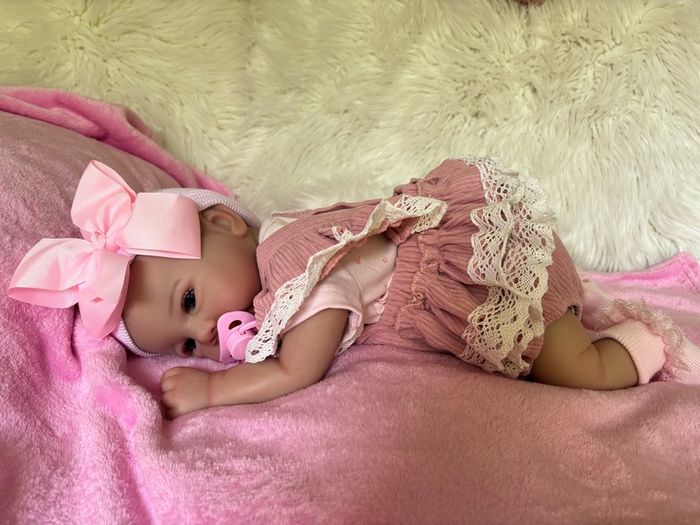 Reborns By Laura.  Stunning Baby Emily Reborn Doll. 4lb In Weight Welcome To View