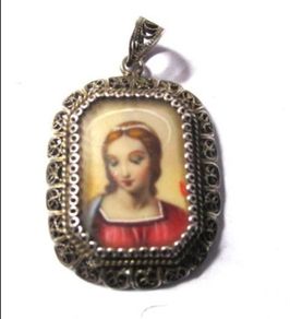 Antique Renaissance Filigree Pendant