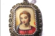 Renaissance Antique Filigree Madonna Pendant