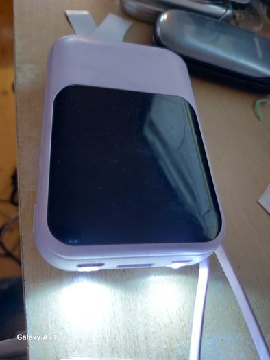 Compact Powerbank, 3 charging sources (USB, USB b, and USB c) and 4 cabled connection outputs (USB, USB b, USB c, and Apple) Plus Torch