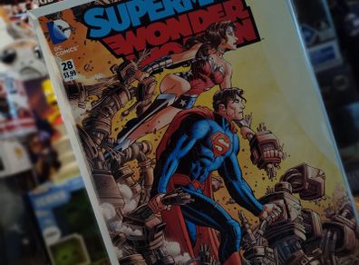 Superman Wonder Woman ! Issue #28 ! John Romita Jr. & Scott Hanna Variant Cover ! 2016 ! by DC Comics !