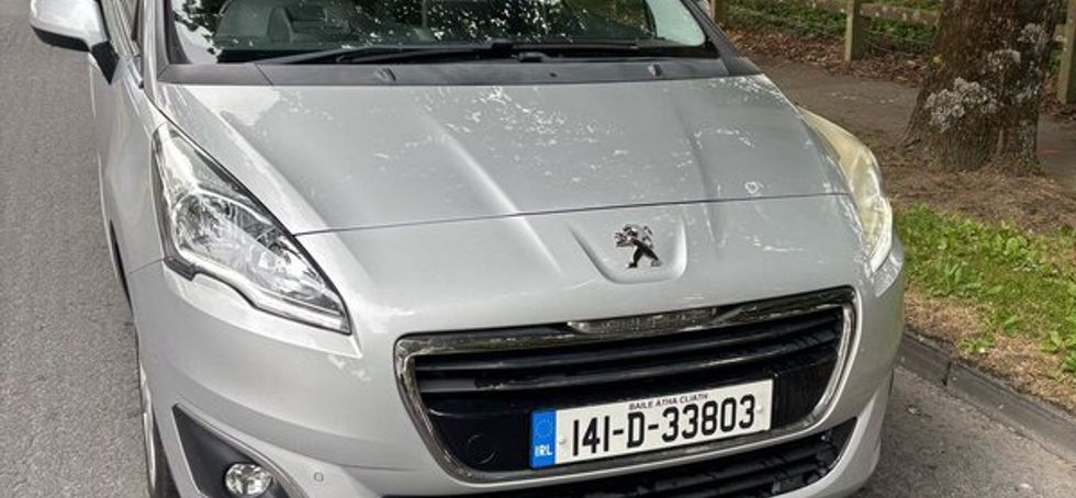 Peugeot 5008 7 SEATER new nct 03/27