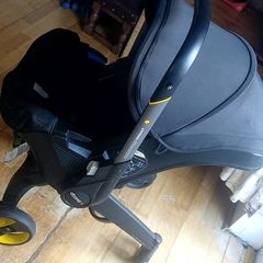 Doona AND isofix base