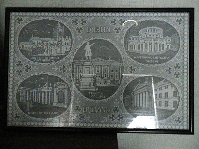 Framed Irish Lace of Dublin Buildings 30 euro