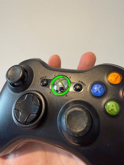 Xbox 360s 250gbHdd and games( plug n play )