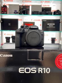 Canon Eos R10