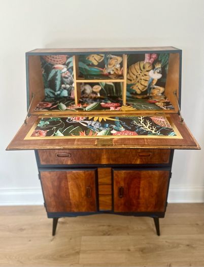 SALE! Funky Cocktail Bar/Bureau Stunning Grain