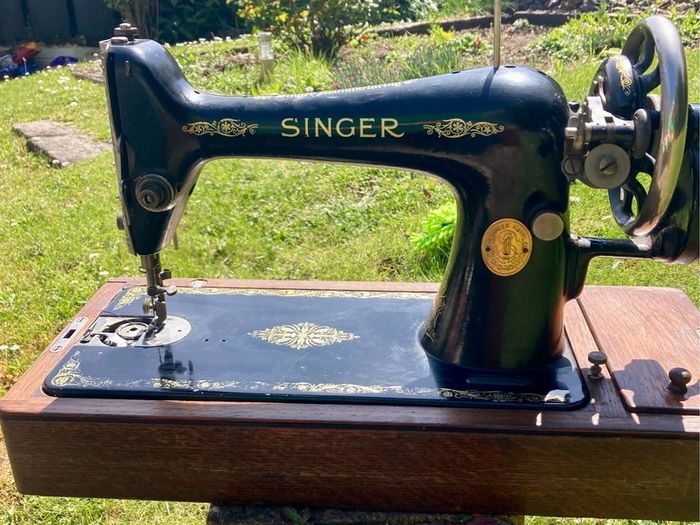 Singer Sewing Machine 1925