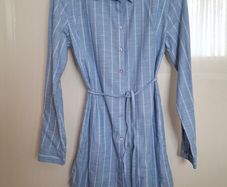 Women's Shirt XS (Size 6)