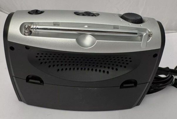 Philips AE2160 Portable Radio Analog FM/MW Power Cord/Battery Operated- Used