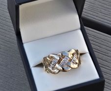 Vintage 9ct Yellow Gold Gents Celtic Knot Diamond Ring