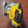 dewalt jigsaw and battery Image 2