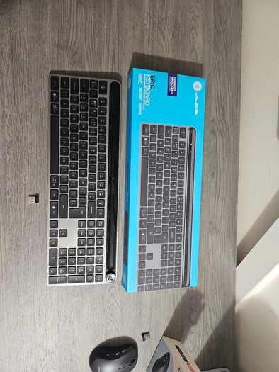 JLAB Epic Wireless Keyboard - Black + mouse