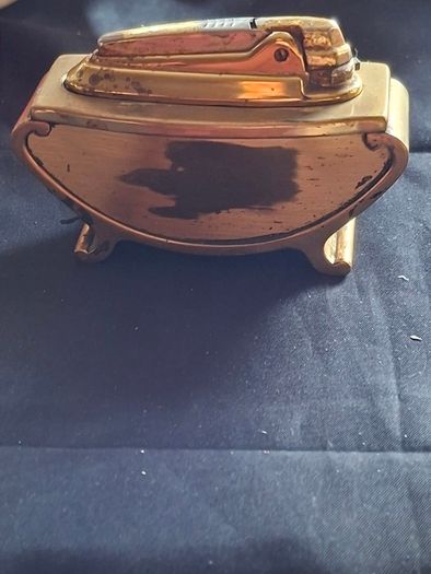Lot of Old Lighters 5 Ronson, 1 Colibri in original box and 1 Ambassador all sold as parts or repair as I've no way of checking them, Postage Available or Collection