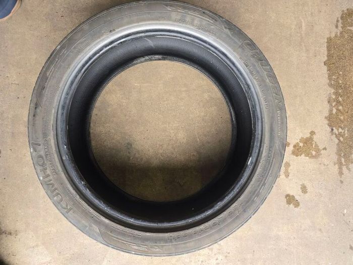 Crugen Premium 245/45/R19 98H tyre