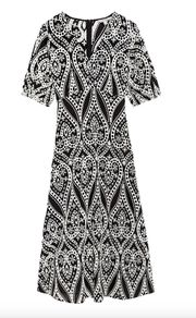 Flattering Black & Cream embroidered dress