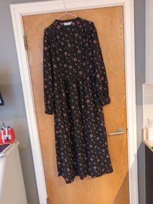 MSCH Floral Dress.  S. 14-16.