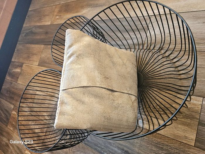 Wire storage baskets