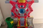Playskool Heroes Marvel Super Hero Adventures Playset Iron Man Headquarters