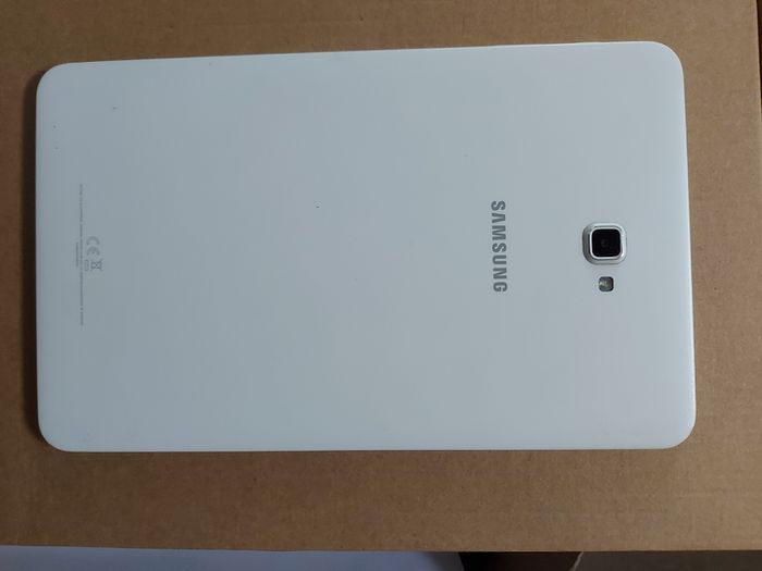 Samsung Galaxy Tab A6, Model SM-T580, FRP Google Locked, Scratches-cracks on display, but touchscreen works fine
