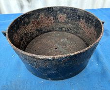 Antique cast iron pot oven