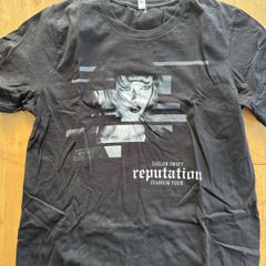 Official Taylor Swift Reputation T-Shirt, Black, Size M