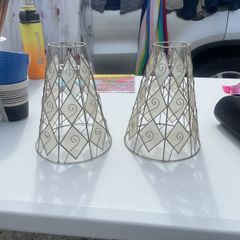 2x lamp shades