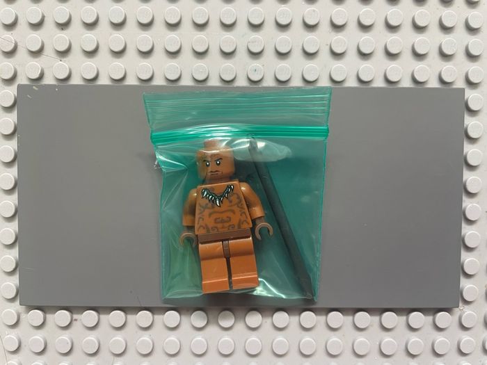 lego Indiana jones iaj016 Ugha Warrior without Hair minifigure