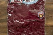 BRAND NEW West Ham T-shirt: XS - Lovely Gift!