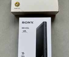 Sony Walkman NW-A55L Hi-Res Audio bundle