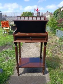 telephone table