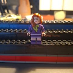 lego daphanie scooby doo
