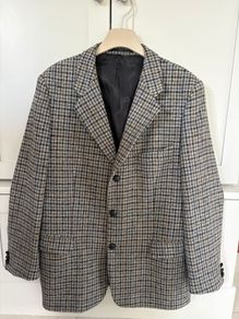 Gents Harris Tweed jacket in a very versatile check colour of grey brown and a little blue IN PERFECT CONDITION