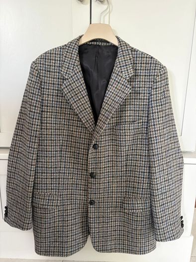 Gents Harris Tweed jacket in a very versatile check colour of grey brown and a little blue IN PERFECT CONDITION