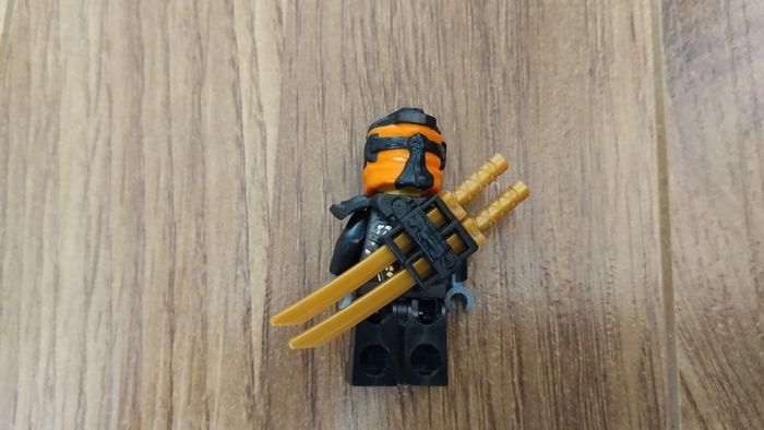 Lego Ninjago Cole Minifigure